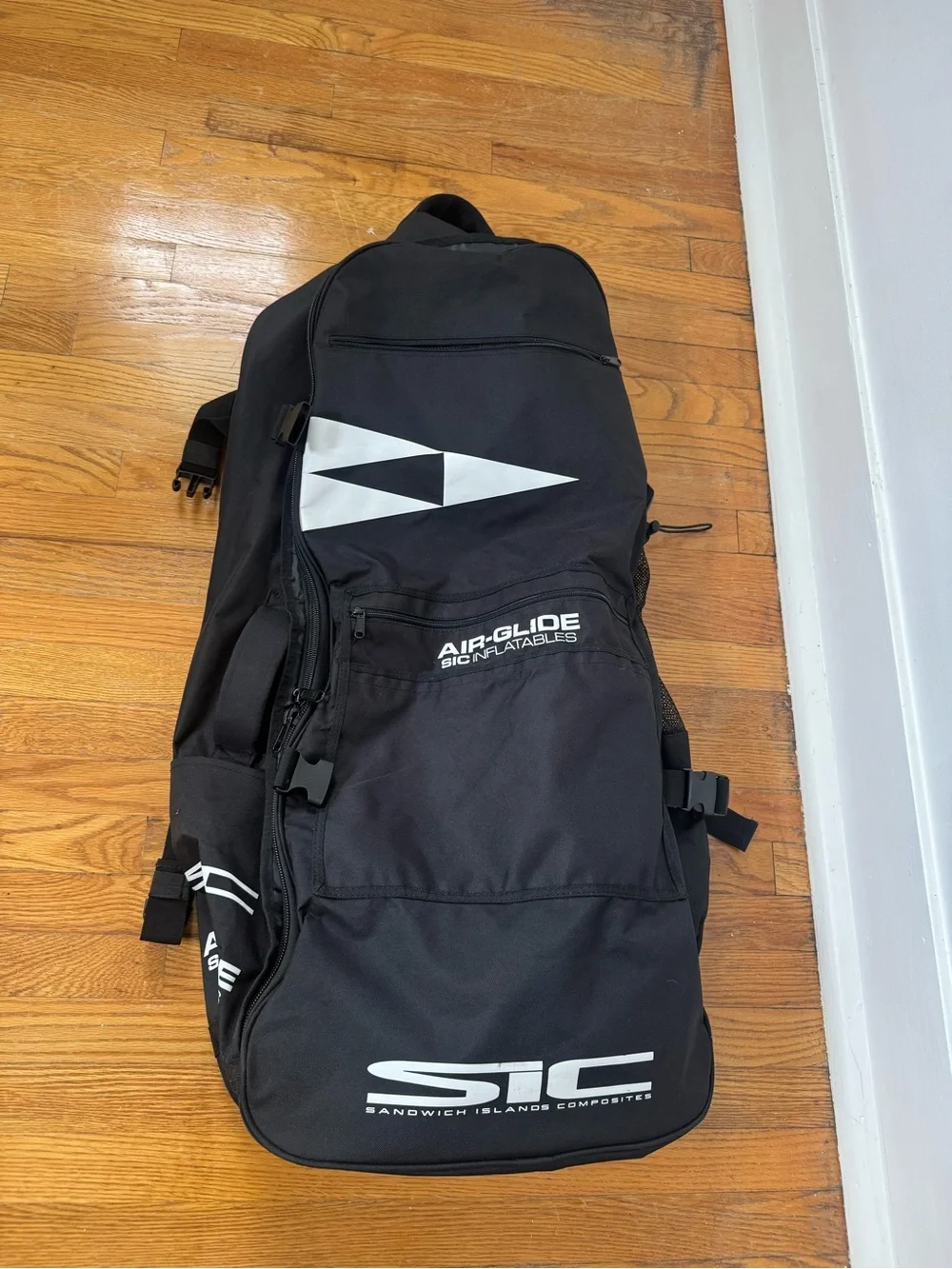 SIC Air-Glide Black Travel Backpack - Sandwich Islands Composites